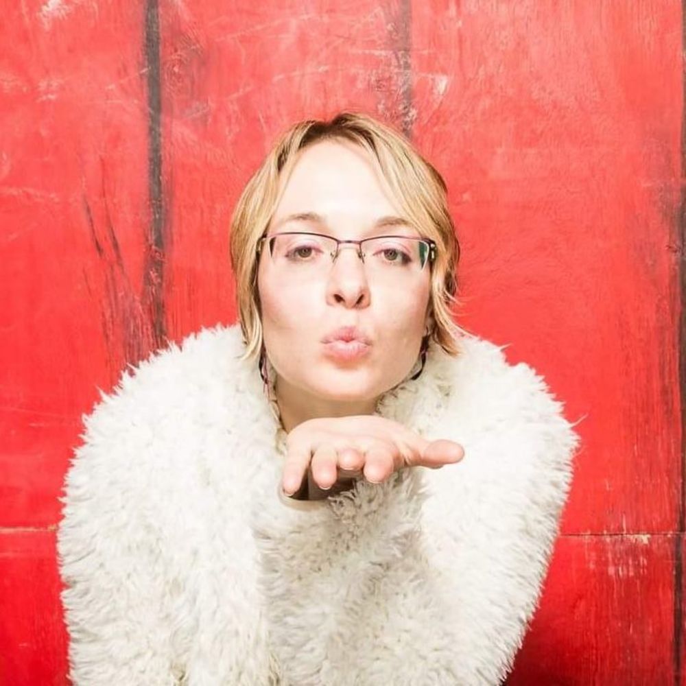 Meet your Posher, Dominique